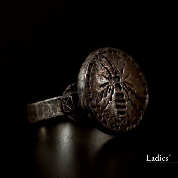Hornet Ring